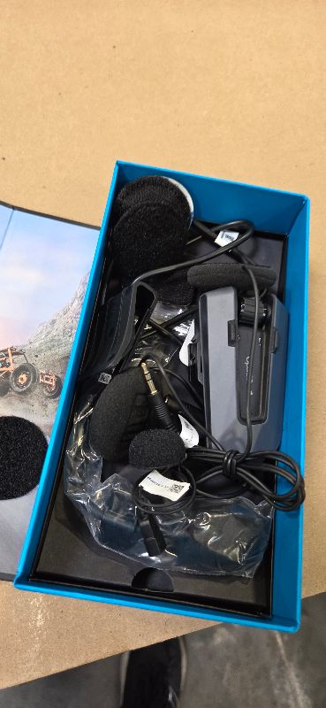 Photo 1 of Cardo PACKTALK Edge Motorcycle Bluetooth Communication System Headset Intercom - Single Pack