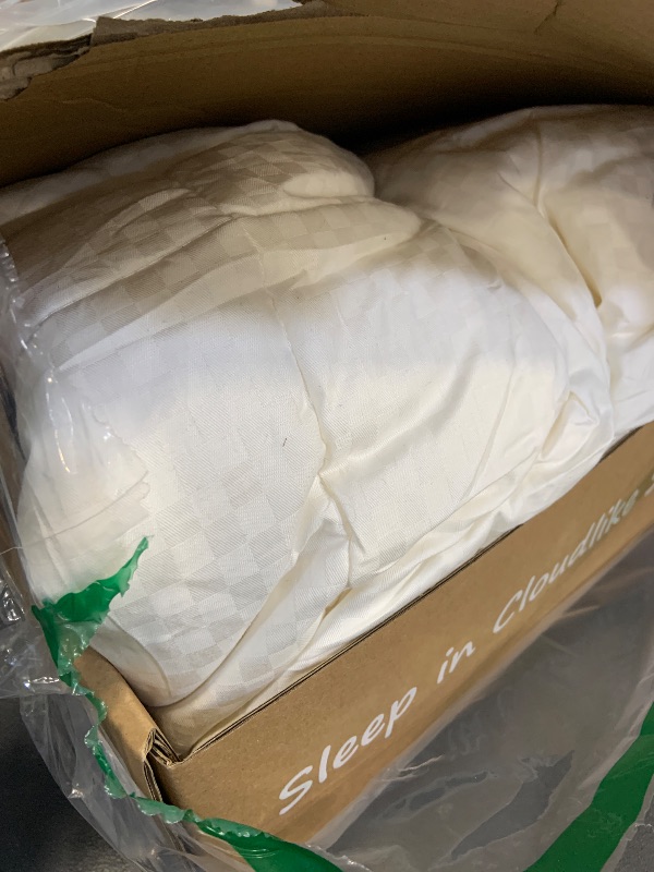 Photo 1 of CUDDLE DREAMS Wool Comforter Duvet Insert, 100% Australian Wool Filling with Soft Noiseless Cotton Shell, Natural Warmth (Midweight for All Season, Queen)