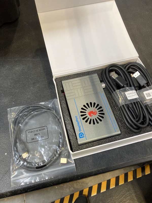 Photo 1 of DICHEN DMA 4K Fuser Combiner Display Overlay Adapter,1K360HZ/2K240HZ/3K165HZ/4K120HZ HD Multimedia Interface Synthesizer,DisplayPort v1.4,Lossless Transmission,Supply for Gaming Conferencing,Bank Data Centers
