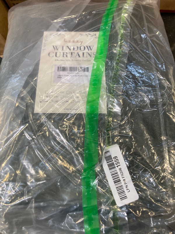 Photo 1 of window curtains lazzy gren L84 2