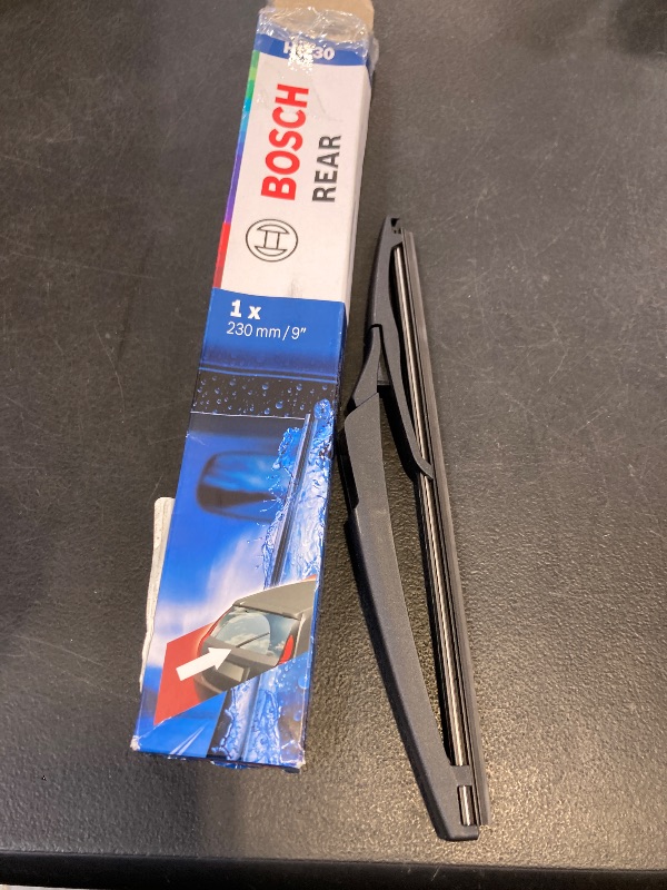 Photo 1 of BOSCH H230 OE Specialty Rear Wiper Blade; 9" - Single