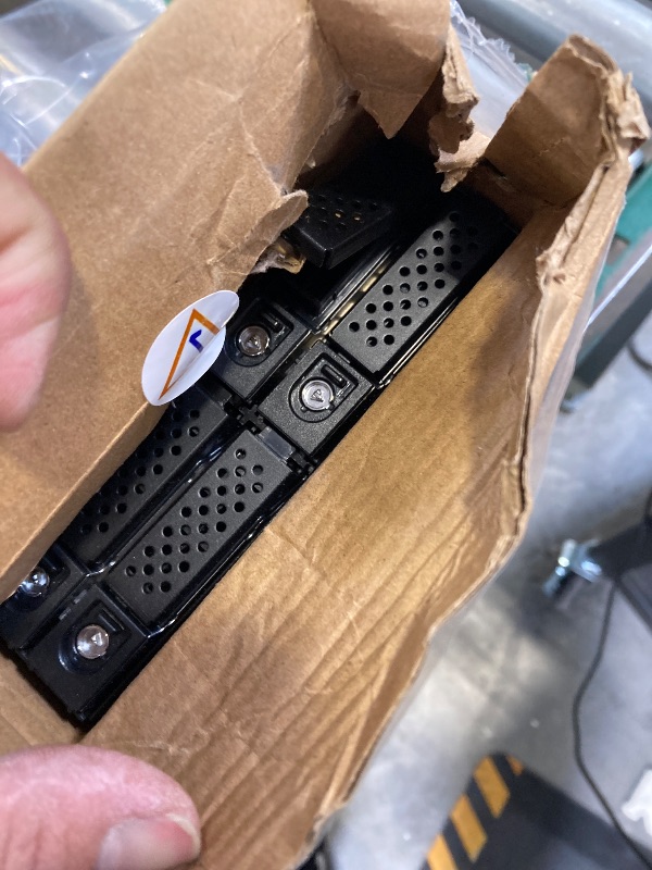 Photo 1 of Kingwin U.2/U.3 NVMe Mobile Rack Cage with SlimSAS Connector for 5.25” Bay – Support PCIe 4.0 Hot-Swappable SSD Enclosure for Seamless Data Transfer and Storage Expansion