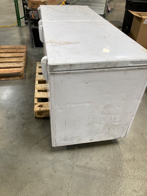 Photo 1 of Hamilton Beach HBFRF2129 21 cu ft Double Door LID Garage-Ready Chest Freezer-White, Vinyl-Coated Baskets, Space-Saving Flat Back, Stay-Open, Front-Access Drain, for Storage, Hunting, Large Family