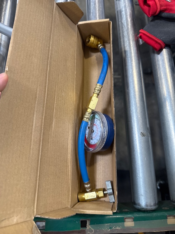 Photo 1 of AC Oil Injector for R1234YF, R134A, R410A, HVAC Dye Oil Injector with 1/4" SAE Connector, 2 OZ Refrigerant Hand Turn AC Oil Injector Tool, for R1234YF R134A R410A Refrigerant System