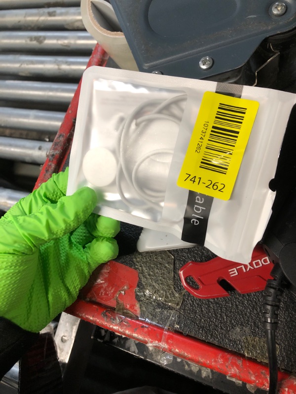 Photo 1 of ???? ???????? for Apple Watch Charger Magnetic Fast Charging Cable [Portable] Magnetic Wireless Charging Compatible with iWatch Series Ultra/SE/11/10/9/8/7/6/5/4/-[3.3FT] White