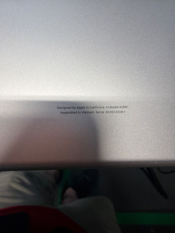 View 5 of ***MISSING POWER BLOCK***
Apple 2022 MacBook Air 13-inch Laptop with M2 chip: Built for Apple Intelligence, 13.6-inch Liquid Retina Display, 8GB Unified Memory, 512GB SSD Storage, 1080P facetime Camera, Touch ID; Silver