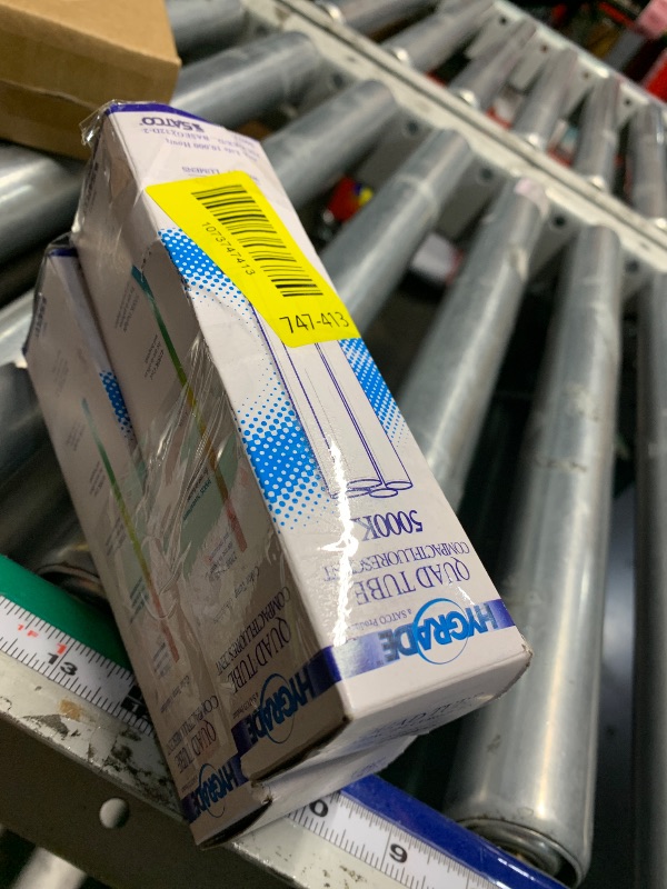 Photo 1 of (Pack of2)Satco S6021, FDL22EX/D/PLC 15mm, Compact Fluorescent Light Bulb