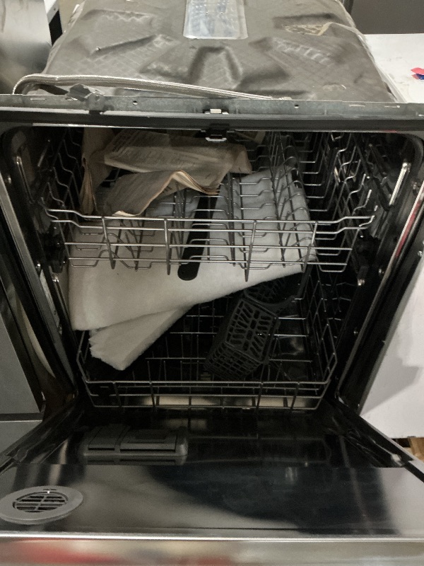 Photo 1 of **TRUCK/TRAILER PICKUP RECOMMENDED - UNABLE TO TEST
parts only!!!!
**Whirlpool 24-in Top Control Built-in Dishwasher ( Black ) , Sani Rinse, Soak and Clean , 50-Decibel