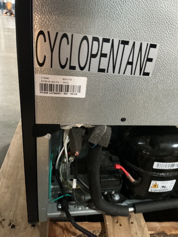 View 4 of ***MISSING PARTS***
MAJOR DAMAGE***
PARTS ONLY***
Vissani
7 cu. ft. Convertible Upright Freezer/Refrigerator in Stainless Steel Garage Ready