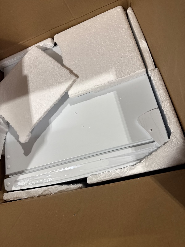 Photo 1 of * missing 2 feet for leveling* Arctic King 1.1 Cu ft Upright Freezer, White, AUFM011AEW
