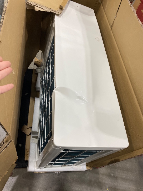 Photo 1 of **VERY DAMAGED AND DENTED TOP, MISSING HOSE CONNECTIONS**VEVOR Aquarium Chiller 500 Gallon, 1-1/2 HP Water Chiller for Hydroponics, Fast Cooling for Fish Tank,Axolotl,Coral Reef,Quiet Refrigeration Compressor, Titanium Evaporator,Complete Fittings
