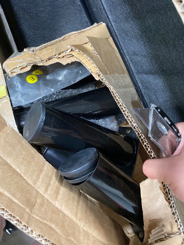 Photo 1 of ****PARTIAL SET, MISSING COUCH ARMS **** GarveeHome 81 in Leather Couch for Living Room, Modern Leather Sofa with Deep Seat, Handmade Button Tufted 3 Seater Sofa, Chesterfield Couch for Apartment, Office, Black