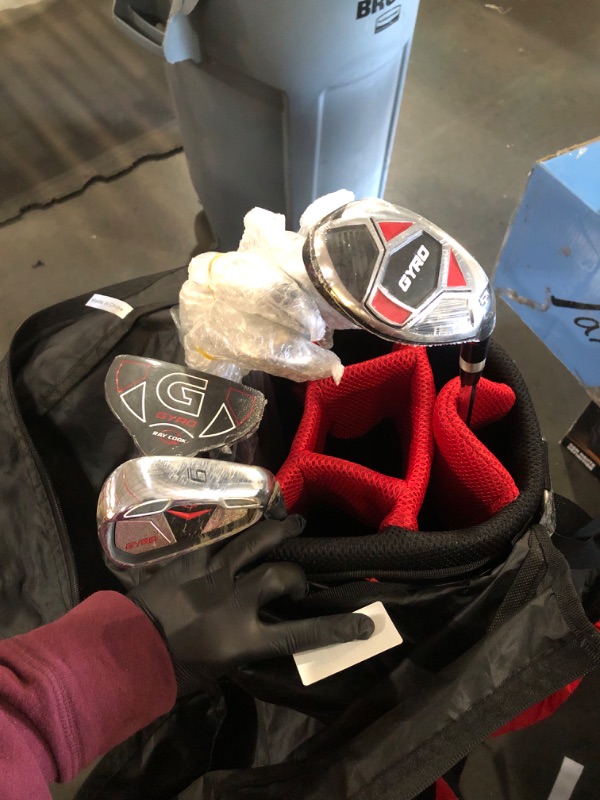 Photo 1 of **MISSING ONE DRIVE CLUB AND THE SOCKS**Ray Cook Gyro Complete Golf Set W/Bag