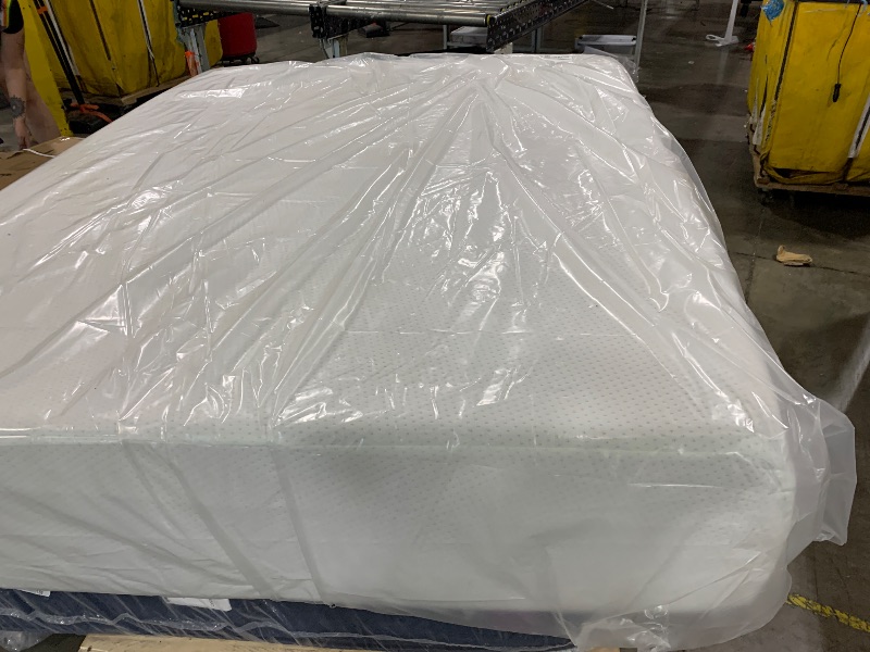 Photo 1 of Zinus 14 Inch Queen Green Tea Memory Foam Mattress, Fiberglass Free, Medium Firm Feel, Zoned Pressure Relief, Certified Safe Foams & Fabric, Mattress in A Box