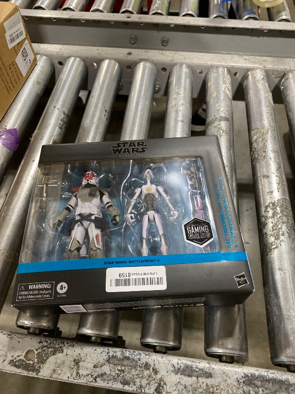 Photo 1 of STAR WARS The Black Series ARC Trooper (Infiltrator) & Commando Droid (Training), Battlefront II Premium Collectible 6 Inch Action Figures (Amazon Exclusive)