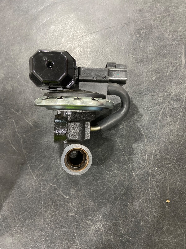 Photo 1 of EGR Valve EGV1042 Fits for 2003-2011 Crown Victoria, for 2003-2011 Lincoln Town Car, for 2003-2011 Grand Marquis, EGR Valve Exhaust Gas Recirculation Valves Replace OE 3W7E-9Y456-B3A
