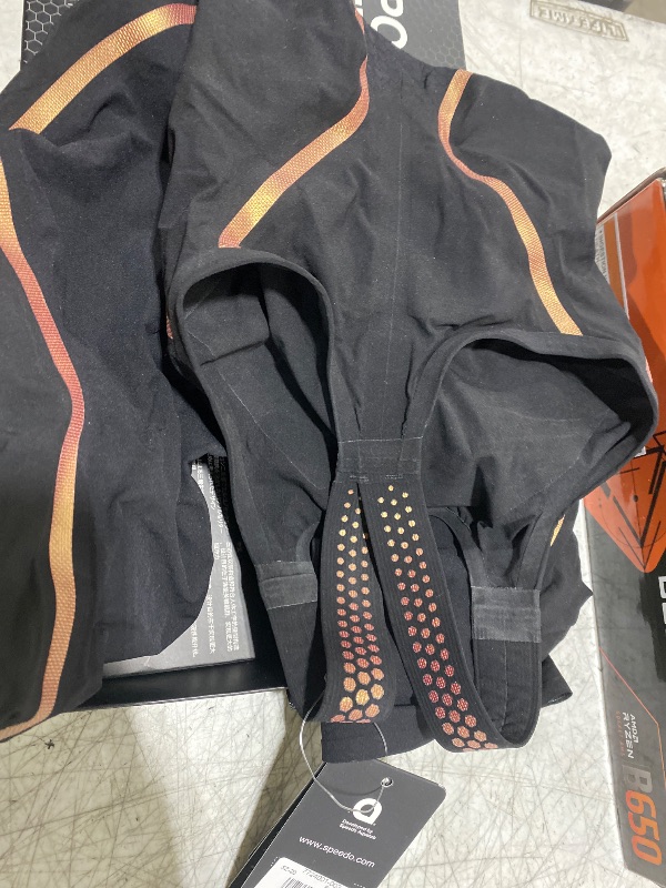 Photo 1 of Speedo 8772400100320 Intent Closed Back Kneeskin Black/Rose Gold 20 