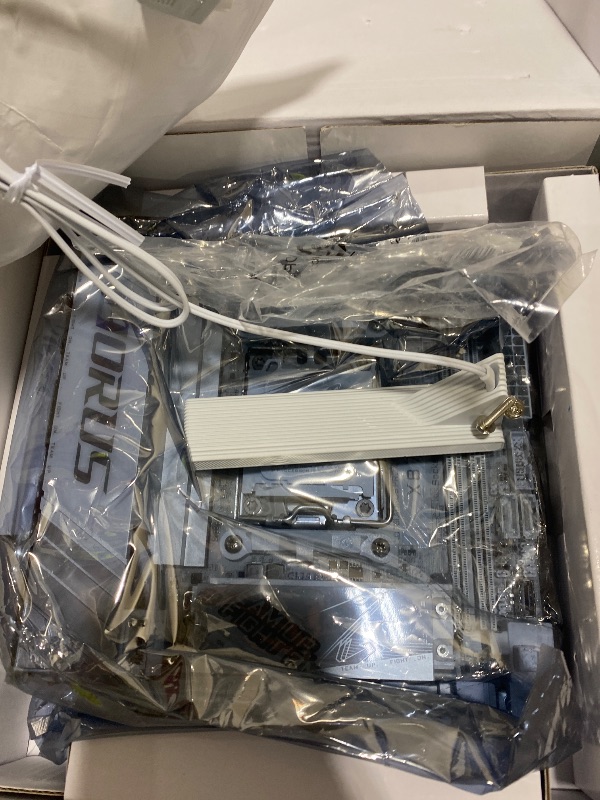 Photo 1 of GIGABYTE X870I AORUS PRO ICE AMD AM5 LGA 1718 Motherboard, Mini-ITX, DDR5, 2X M.2, PCIe 5.0, USB-C, WIFI7, 2.5GbE LAN, EZ-Latch, 5-Year Warranty