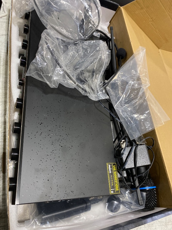 Photo 1 of D Debra Audio AU800 Pro UHF 8 Channel Wireless Microphone System with Cordless Handheld Lavalier Headset Mics, Metal Receiver, Ideal for Karaoke Church Party (4 Handheld & 4 Bodypack)