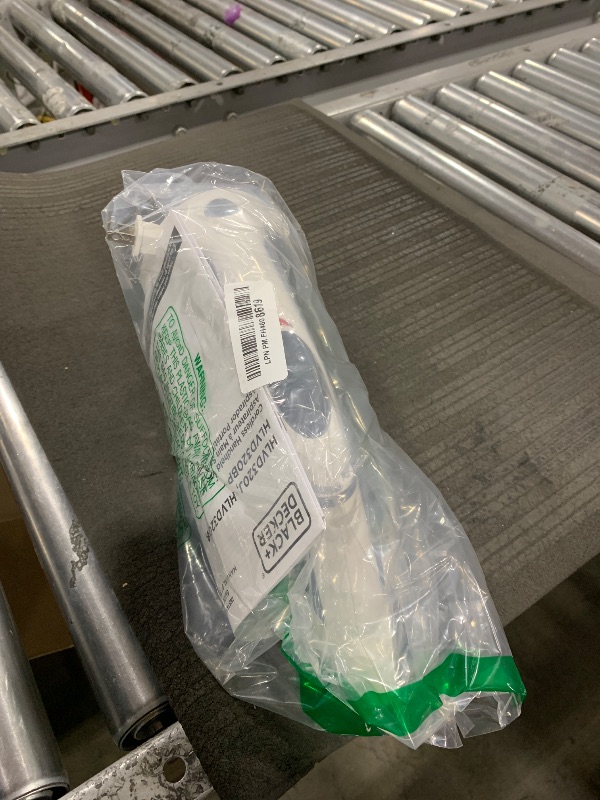 Photo 1 of BLACK+DECKER Vitessa Advanced Steam Iron, ICR2020, Even Steam Nonstick Soleplate, Auto Shutoff, Tangle-Free Retractabel Cord, Green