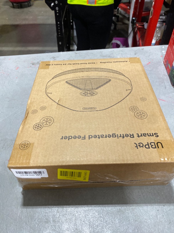 Photo 1 of UBPET Automatic Cat Feeder Wet Food, 2025 Upgraded Refrigerated Auto Cat Feeder with Semiconductor Cooling, 4 Days Freshness 5 Meals, Pet Food Dispenser for Cats and Small Dogs, Easy to Clean