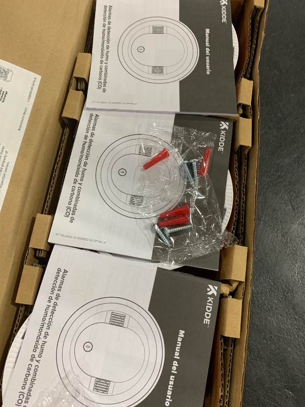 Photo 1 of Kidde  Detector, 10-Year Battery Powered, with Voice Alerts, LED Status Lights, 85 dB Alarm, 5-inches, 20SD10-V, 3 Pack