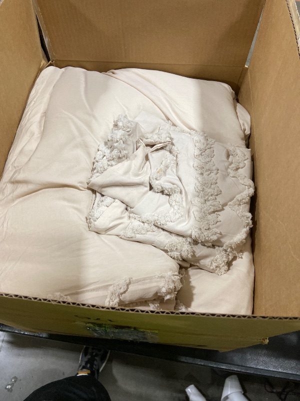 Photo 1 of Bedsure Tufted Boho Comforter Set Full Size - Beige Boho Bed Set, GentleSoft™ 3 Pieces Farmhouse Shabby Chic Embroidery Bedding, Gifts for Woman, Soft Jacquard Full Comforter for All Seasons