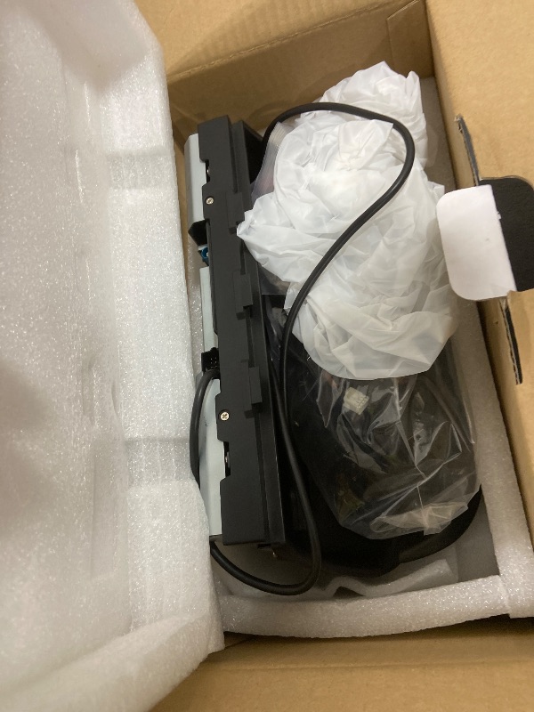 Photo 1 of LEADSIGN 8.9" 1080P HD Linux Touchscreen Wireless Apple CarPlay & Android Auto for BMW 3/5 Series with CCC System, OEM System Retained, Plug & Play for E90/E91/E92/E93/E60/E61 Models