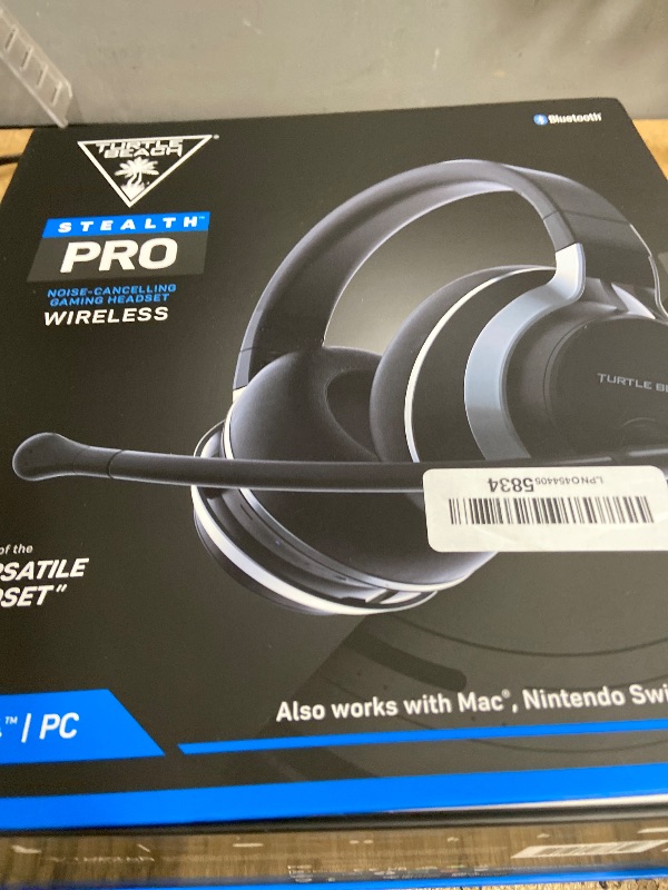 Photo 1 of (used, unfunctional one side) Turtle Beach Stealth Pro Multiplatform Wireless Noise-Cancelling Gaming Headset for PS5, PS4, PC, Mac, Mobile – Swappable Batteries – Black