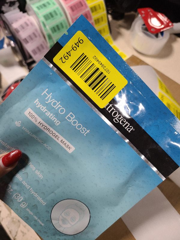 Photo 1 of 1 Neutrogena Hydro Boost Hydrating 100% Hydrogel Sheet Mask for Face, Moisturizing Gel Face Mask with Hyaluronic Acid for Dry Skin, Gentle, Non-Comedogenic, 1 oz
