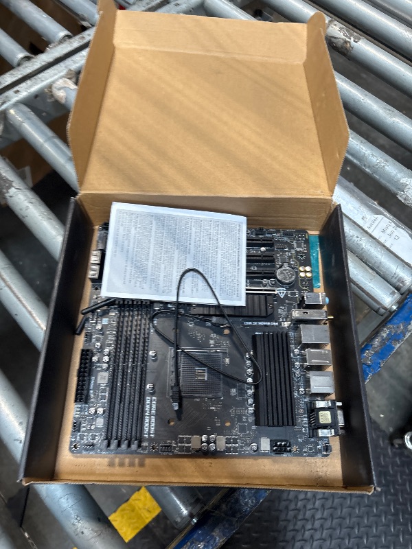 Photo 1 of *** DAMAGE ** ***07/19 SOLD FOR PARTS // FINAL SALE *** MSI PRO B550M-VC WiFi ProSeries Motherboard (AMD Ryzen 5000 Series, AM4, DDR4, PCIe 4.0, SATA 6Gb/s, M.2, USB 3.2 Gen 2, HDMI/DP, Wi-Fi 6E, Bluetooth 5.2, mATX)