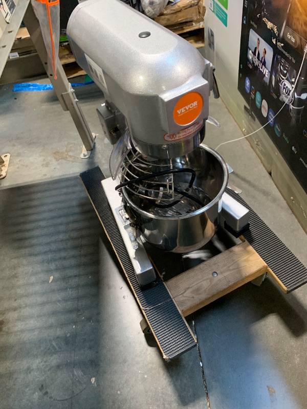 Photo 1 of ***IT DOESN'T TURN ON*** VEVOR Commercial Food Mixer, 15Qt Capacity with Timer, 500W Stainless Bowl Durable Electric Mixer for Commercial Use, 3 Speed Options 113/184/341 RPM, Includes Dough Hook & Whisk