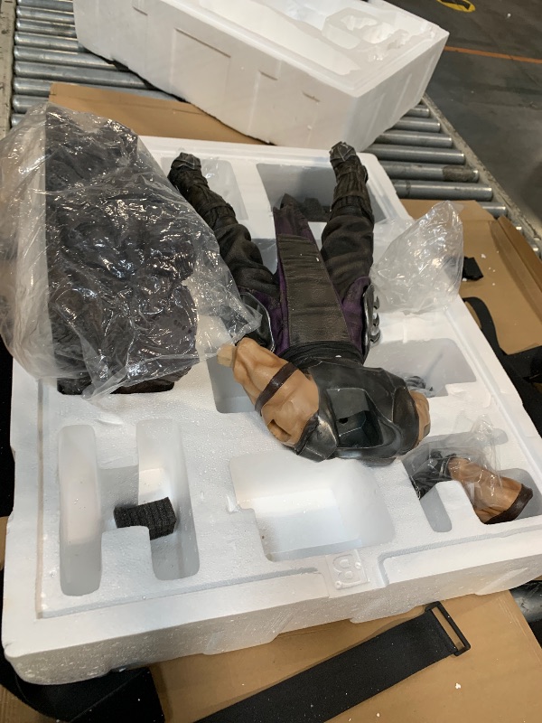 Photo 1 of ***PARTS ONLY / HEADLEST / MISSING PARTS*** Teenage Mutant Ninja Turtles Legends Shredder 1:3 Scale Figure