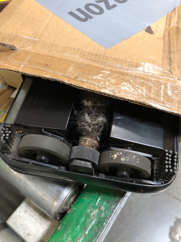 Photo 1 of ***BROKEN, SOLD FOR PARTS*** VEVOR Carpet Sweeper, 7.87 in Sweeping Paths, Floor Sweeper Manual Non Electric, 300 ml Dustbin Capacity with Comb for Home Office Rugs Hardwood Surfaces Wood Floors Laminate, Cleans Dust Pet HairLPNO550139020
