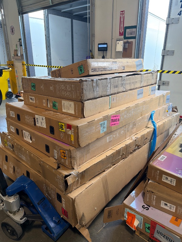 View 2 of **************PALLET 7 TVS**************** - ONLY PARTS - NO WORKING - NO RETURN - FINAL SALE