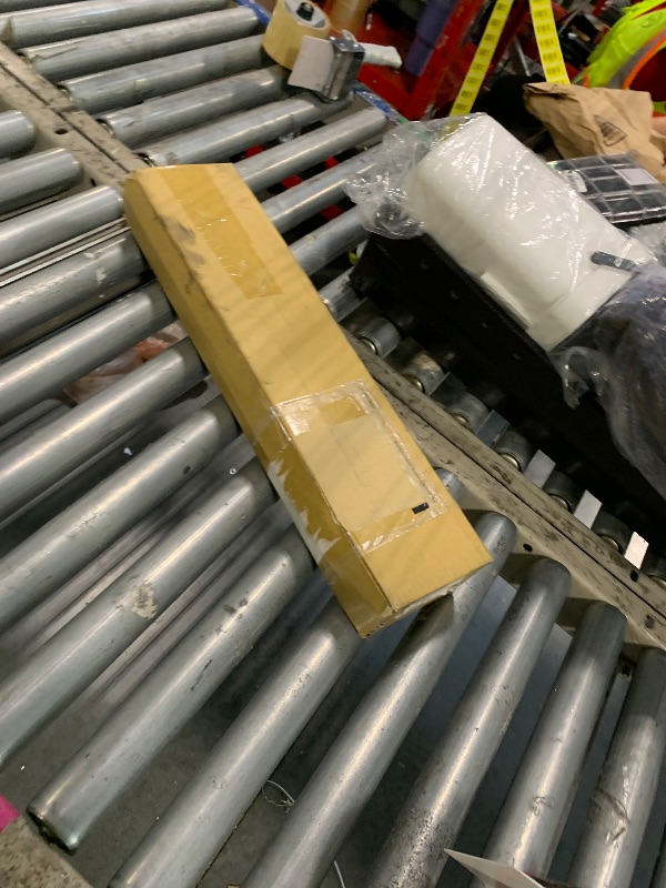Photo 1 of ***ITEM DOES NOT FUNCTION*** Dorman 923-247 Center High Mount Stop Light Compatible with Select Chevrolet/GMC/Hummer Models