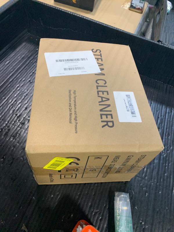 Photo 1 of ***BROKEN, SOLD FOR PARTS*** KEROMEE Steam Cleaner, 1500W High Pressure Steamer with 1.27Qt Tank, 15s Fast Heat, 6-Level Adjustable Steam, Portable Machine with 15pcs Kit for Dirt, Grease, Grout, Tile, Floor, Car Detailing