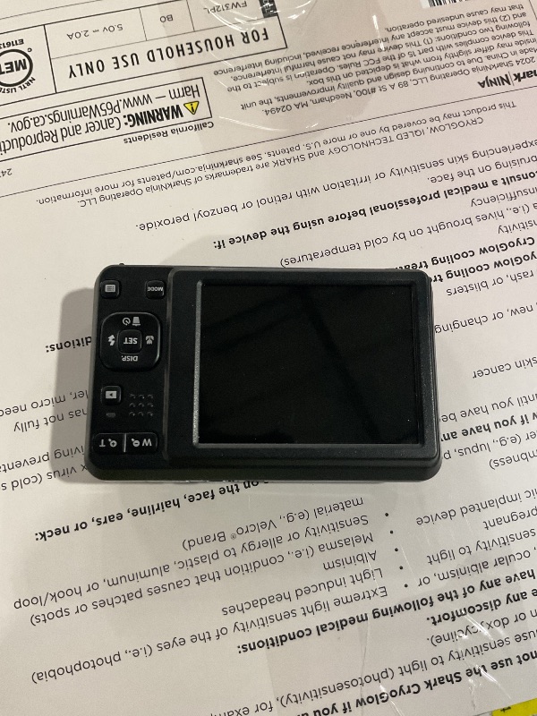 Photo 1 of *Missing the battery*Kodak PIXPRO FZ55-BK 16MP CMOS Sensor Digital Camera 5X Optical Zoom 28mm Wide Angle 1080P Full HD Video 2.7" LCD Vlogging Camera (Black)