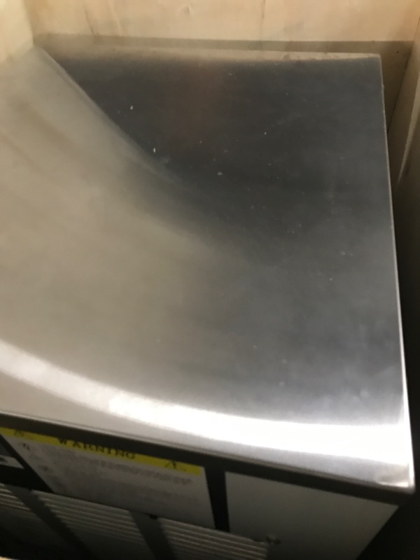 Photo 1 of ***SEE NOTES*** VEVOR Commercial Ice Cream Machine, 2400w 1-Flavor Hard Serve Ice Cream Maker, 20-25L/H Yield, 8L Stainless Steel Cylinder, Digital Control Auto Clean, Adjustable Texture for Restaurants, Snack Bars
