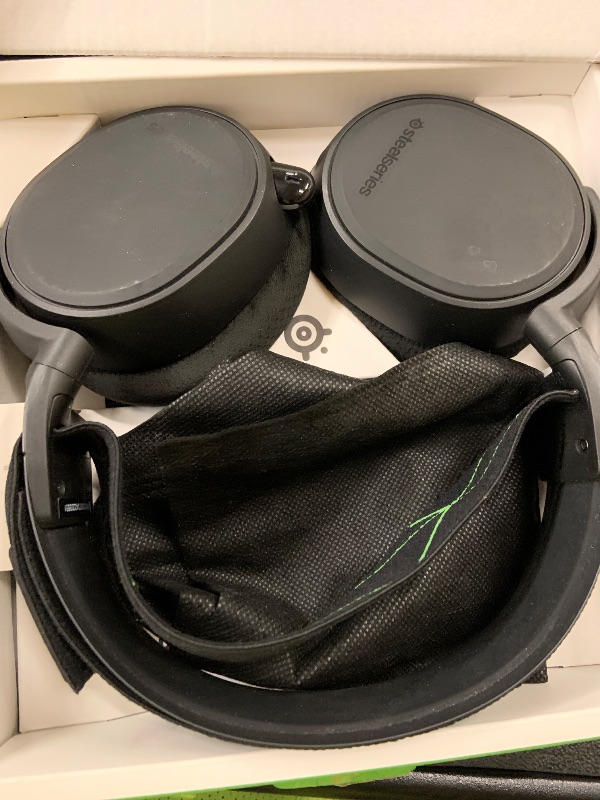 Photo 1 of SteelSeries Arctis Nova 7X Wireless Gen 2 Gaming Headset - Real-Time App Control, 50+ HR Play, Neodymium Drivers, Mix 2.4GHz/Bluetooth, Xbox, PC, PS5/PS4, Switch 1/2, Mobile - Black