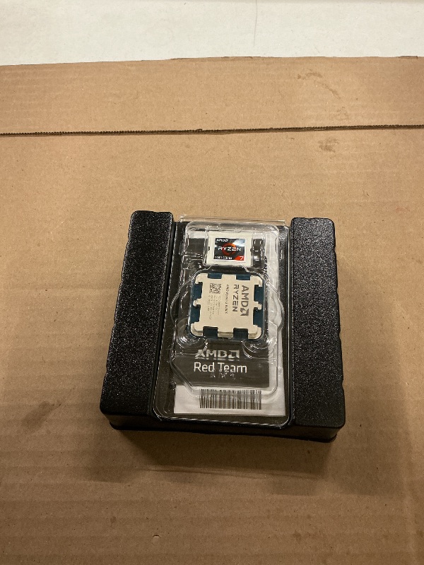 Photo 1 of AMD Ryzen 7 7700X 8-Core, 16-Thread Unlocked Desktop Processor