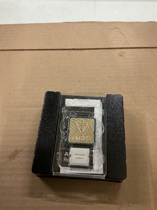 Photo 1 of AMD Ryzen 7 7700X 8-Core, 16-Thread Unlocked Desktop Processor