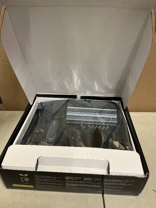 Photo 1 of GIGABYTE B650M AORUS Elite AX AMD AM5 mATX Motherboard, Support Ryzen 9000/8000/7000 Series, DDR5, 12+2+2 Power Phase, PCIe 5.0 M.2, USB-C 3.2 Gen 2, WIFI6E, 2.5GbE, EZ-Latch, Q-Flash, RGB Fusion