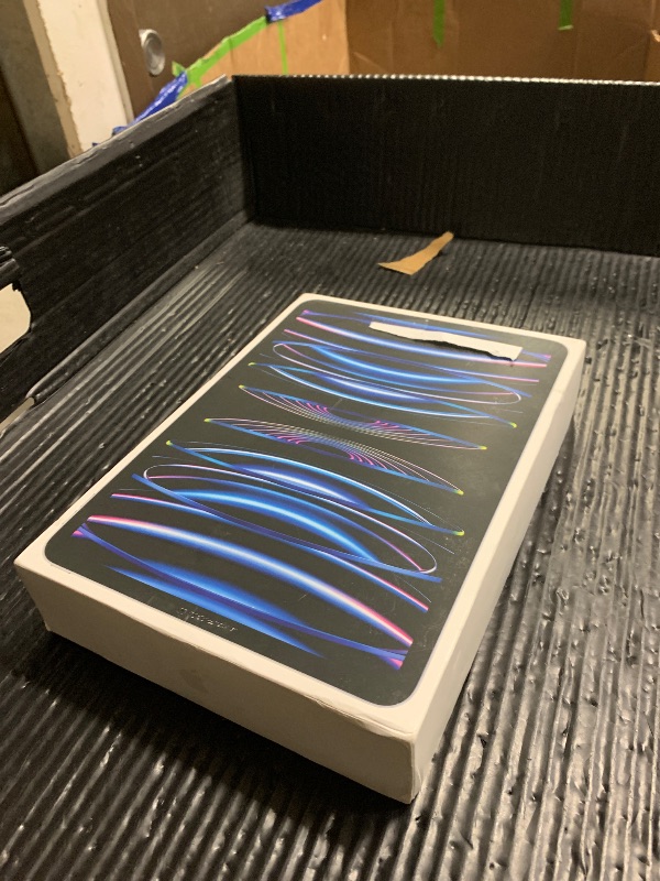Photo 1 of Apple iPad Pro 11-inch (4th Generation): with M2 chip, Liquid Retina Display, 256GB, Wi-Fi 6E, 12MP front/12MP and 10MP Back Cameras, Face ID, All-Day Battery Life – Silver