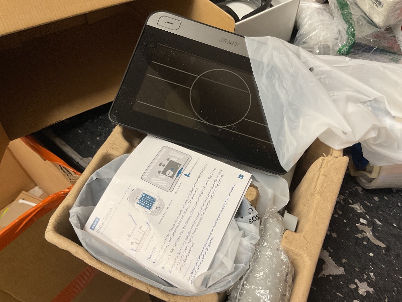 Photo 1 of La Crosse Technology 328-69357-INT Wi-Fi Professional Weather Station