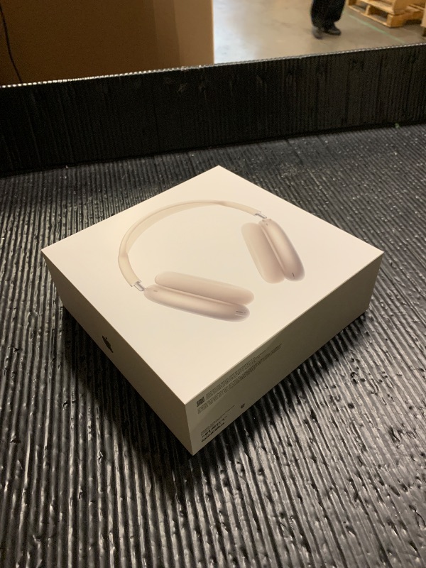 Photo 1 of Apple AirPods Max 2 Wireless Over-Ear Headphones, Active Noise Cancellation, Adaptive Audio, Personalized Spatial Audio, Live Translation, Bluetooth Headphones for iPhone – Starlight