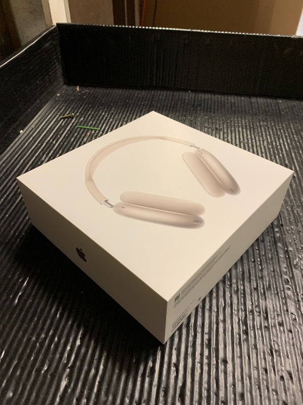 Photo 1 of Apple AirPods Max 2 Wireless Over-Ear Headphones, Active Noise Cancellation, Adaptive Audio, Personalized Spatial Audio, Live Translation, Bluetooth Headphones for iPhone – Starlight