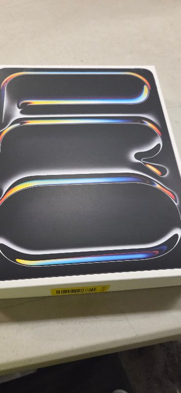 Photo 1 of Apple iPad Pro 13-inch (M5): Ultra Retina XDR Display, 256GB, Landscape 12MP Front Camera/12MP Back Camera, LiDAR Scanner, Wi-Fi 7 with Apple N1, Face ID, All-Day Battery Life — Space Black