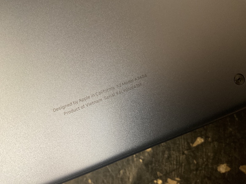 Photo 1 of Apple 2026 MacBook Neo 13-inch Laptop with A18 Pro chip: Built for AI and Apple Intelligence, Liquid Retina Display, 8GB Unified Memory, 512GB SSD Storage, 1080p FaceTime HD Camera, Touch ID; Indigo