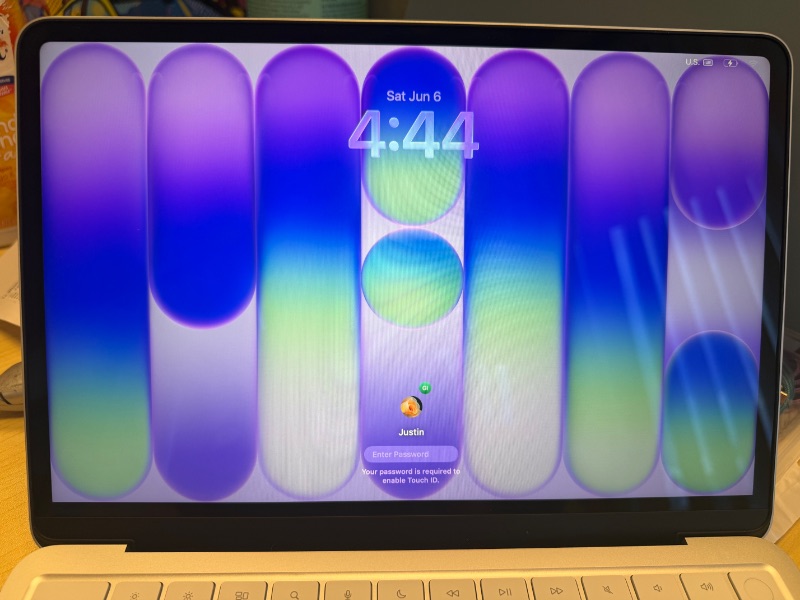 Photo 1 of Locked Apple 2026 MacBook Neo 13-inch Laptop with A18 Pro chip: Built for AI and Apple Intelligence, Liquid Retina Display, 8GB Unified Memory, 512GB SSD Storage, 1080p FaceTime HD Camera, Touch ID; Silver